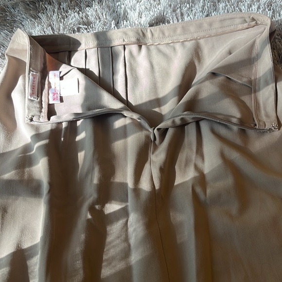 NWT Nine & co “mushroom” color skirt size 4 Women #10188 - Picture 7 of 7